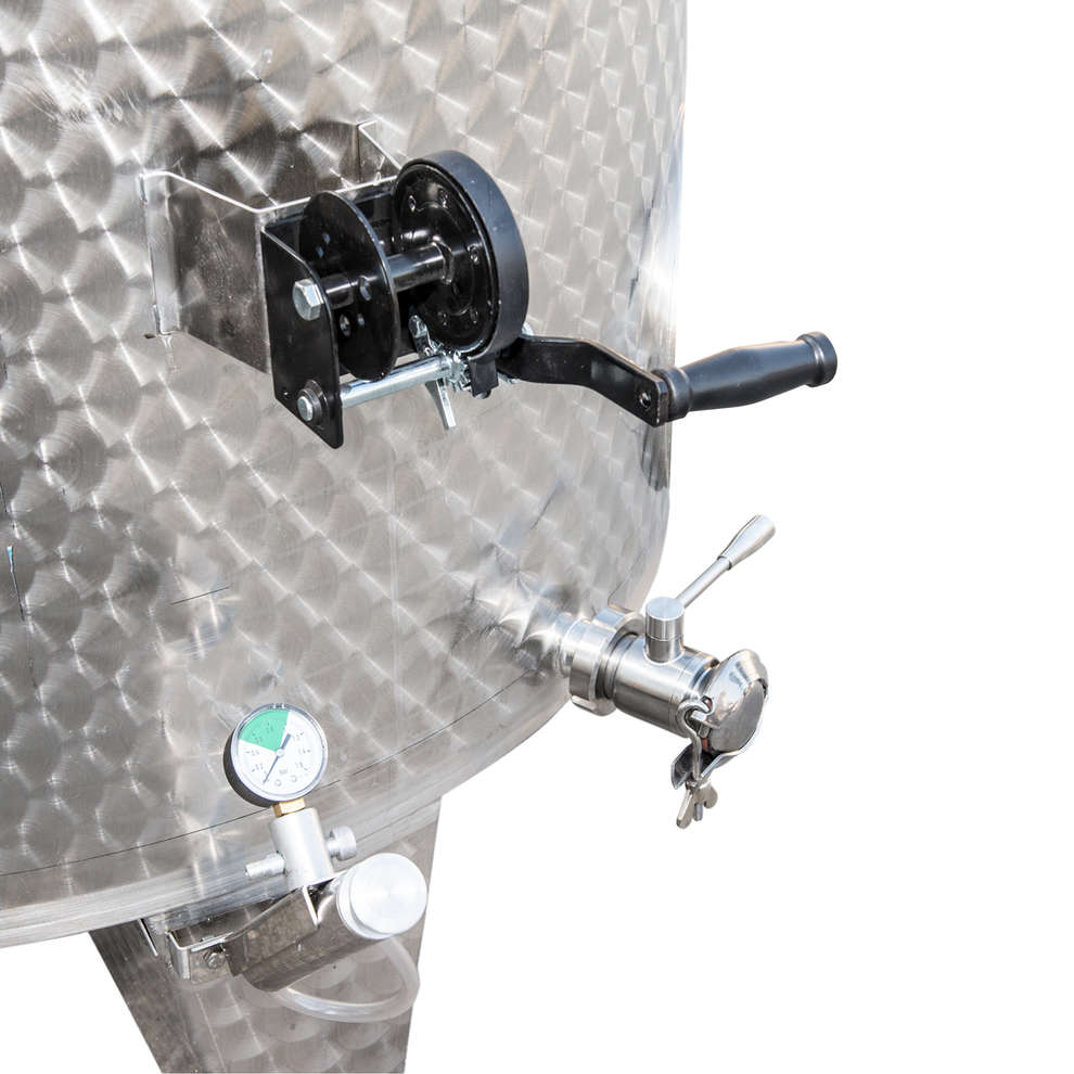Cuve inox réfrigérée à fond conique 3000 L avec chapeau flottant et trappe de vidange Ø400