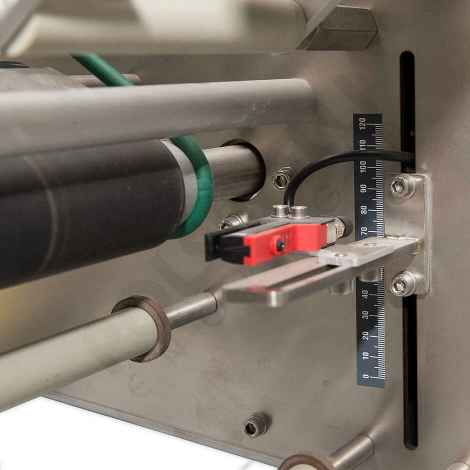 Etichettatrice semiautomatica ETI 10 con marcatore a trasferimento termico