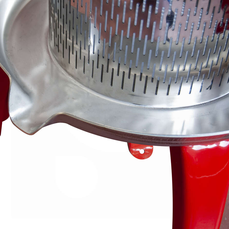 FARM 15 fruit press with AISI 304 stainless steel cage