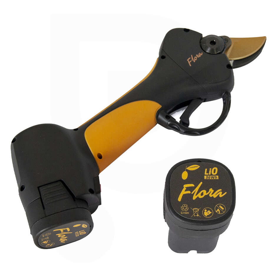 Flora PC32 electric pruning shear with extension and two Agritec batteries