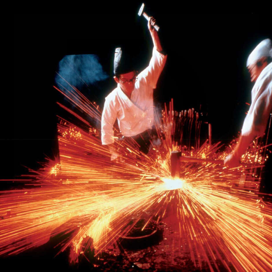 Global GF-100 Nakiri-Gemüsemesser aus Edelstahl - 18 cm