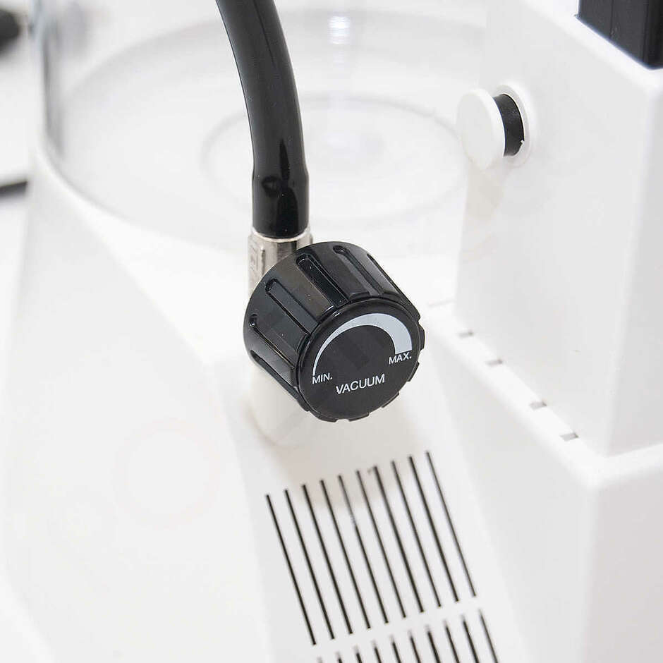 Llenadora Enolmatic para aceite con caño de acero inoxidable