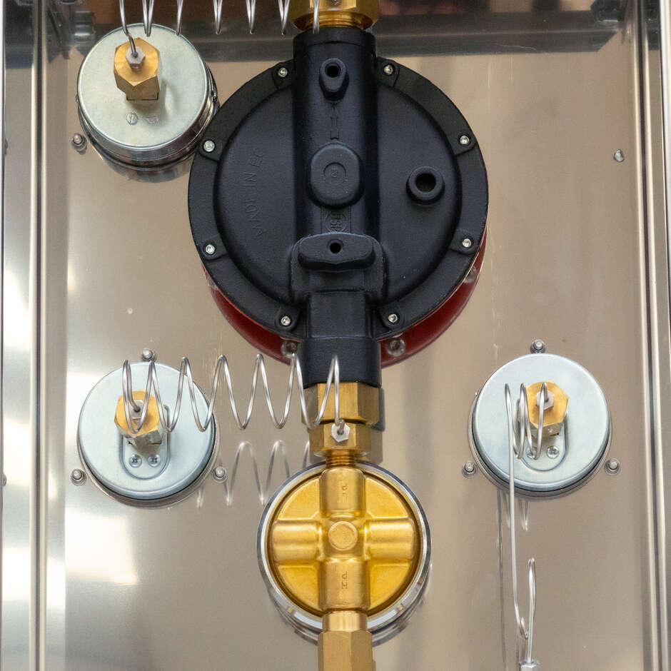 Nitrogen 6-position system with control unit