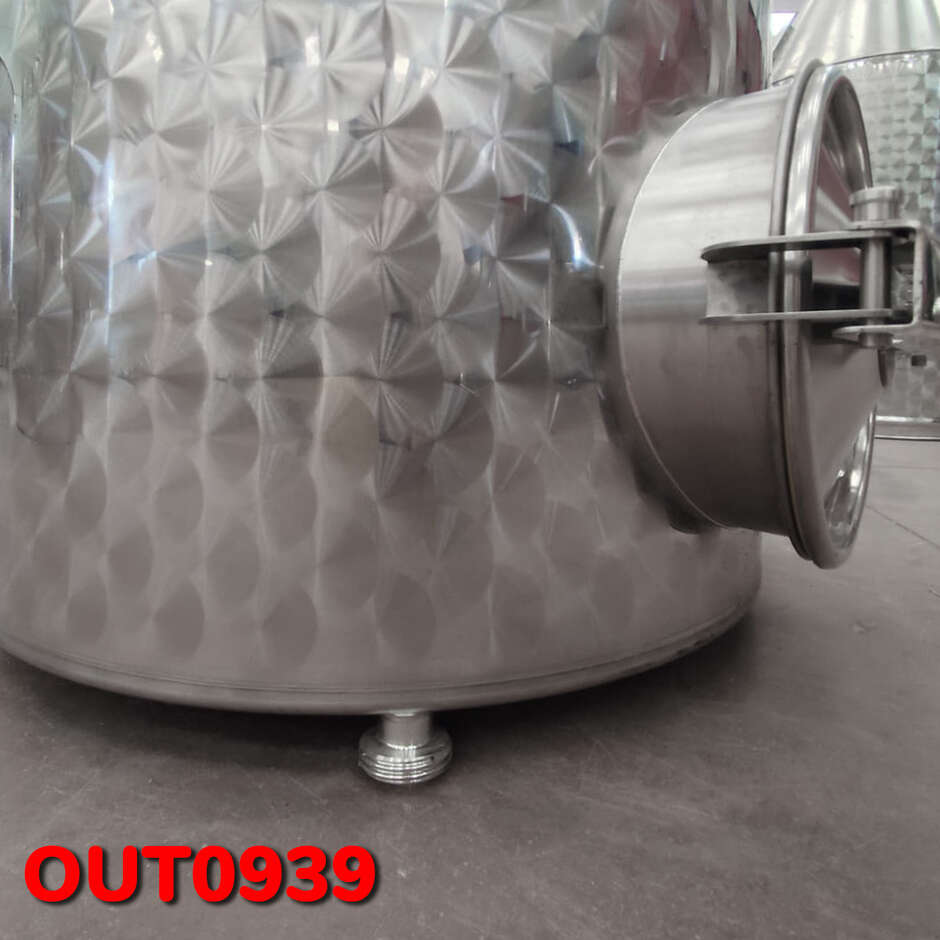 OUTLET – 300 L Stainless Steel Tank with manhole