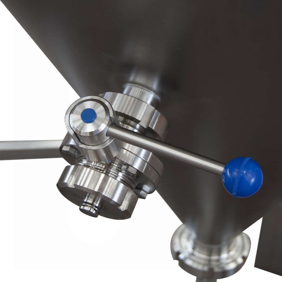 Refrigerated fermenter with conical 60° bottom 600 L