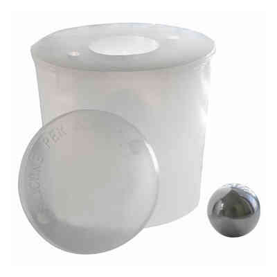 Silicone cap with air vent for wooden barrels
