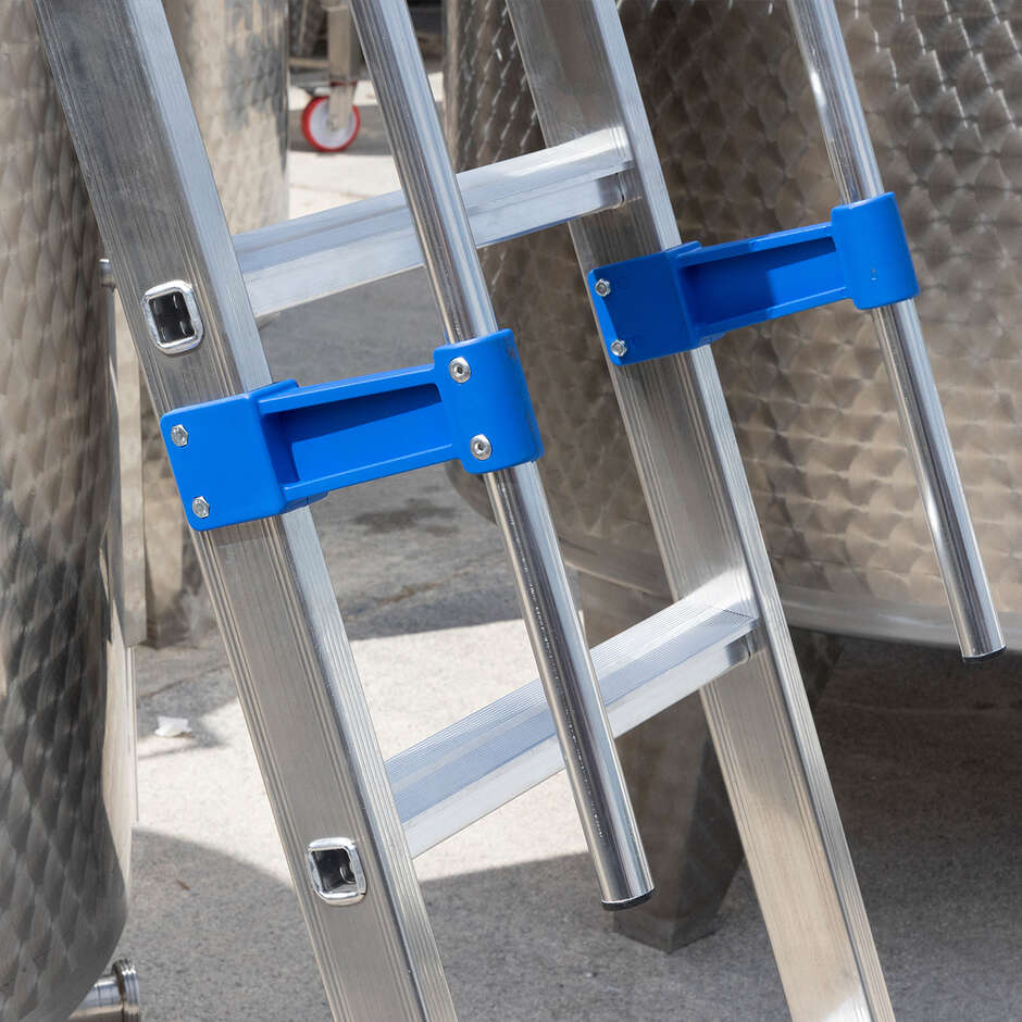Single Aluminum Ladder with Handrail - 10 Rungs - 3 m